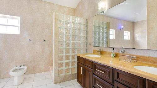 Koupelna v ubytování villa kiki