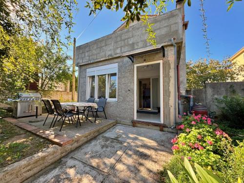 Apartments with parking space Silo, Krk - 18729