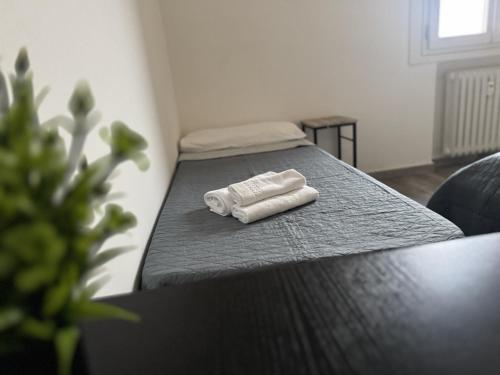 Postel nebo postele na pokoji v ubytování ACADEMY House