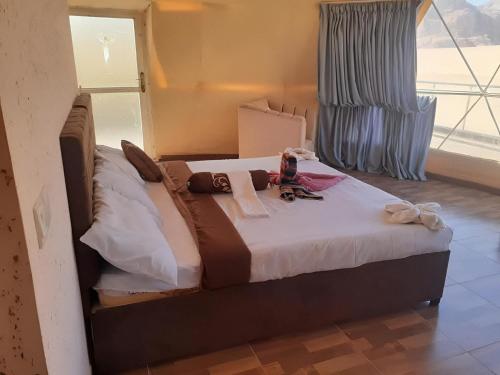 Postel nebo postele na pokoji v ubytování Wadi rum bubell camp