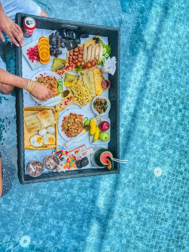 Φαγητό σε αυτό το ξενοδοχείο ή κάπου εκεί κοντά