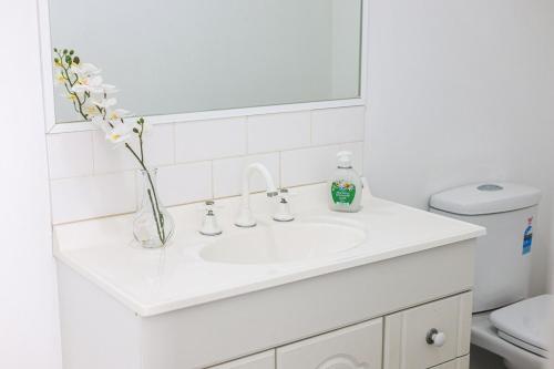 Gallery image of StayAU 1BR Studio near Geelong Deakin Uni in Whittington