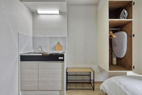 Modern Living Tokyo Komagome 502, a compact studio at excellent location