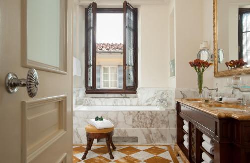 Four Seasons Hotel Firenze photo 54