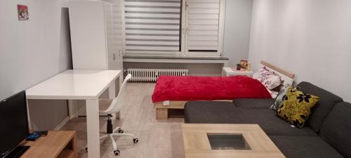 Uma cama ou camas num quarto em Nastaran Nest