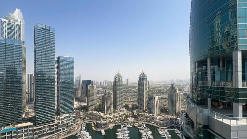 Waterfront 1BR, Full Marina View & Pool Access - 34AB04