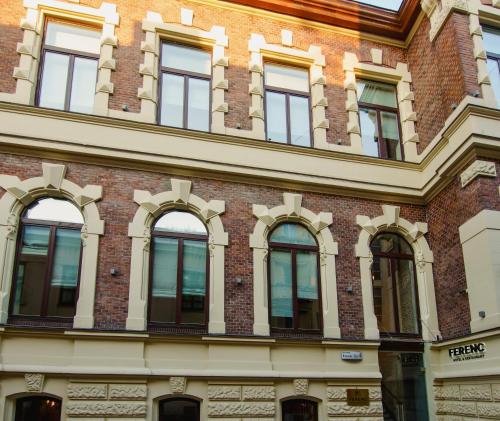 Ribas Rooms Ferenc Lviv — Property building