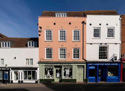 テュークスベリーにあるTysoes Court Tewkesburyの市道一団