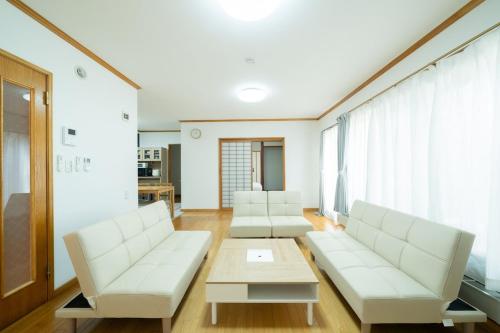 Kuchyň nebo kuchyňský kout v ubytování Asahimachi House