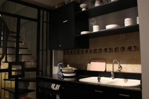 Φωτογραφία από το άλμπουμ του LỤC LẠC HOME - Near Hoan Kiem Lake - Free Laundry σε Kon Rung (1)