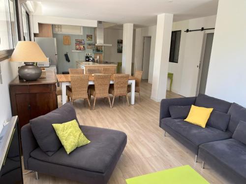 Au 229 Feelgood - calme, jardin, piscine, parking