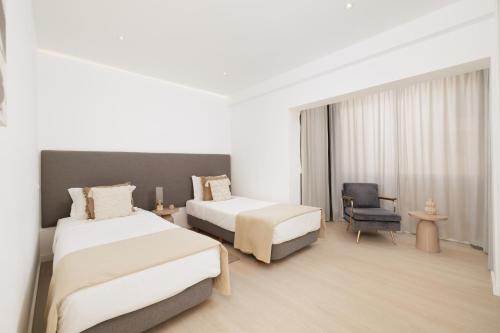 Top-Floor 2BR, Sea and city Views & Jacuzzi