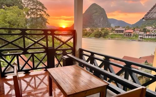 Nong Khiaw Meexai Sunset View