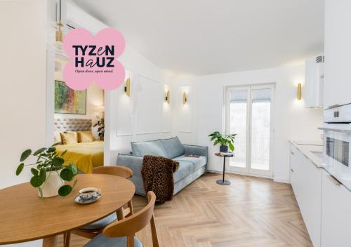 Mostowa Street by Tyzenhauz