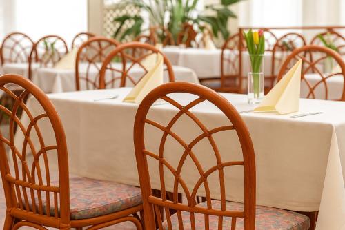 Restaurace v ubytování Hotel-Restaurant Zum Kirschbaum