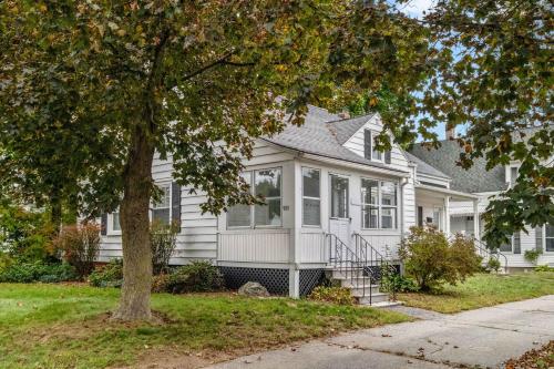 Το κτήριο όπου στεγάζεται  η παραθεριστική κατοικία