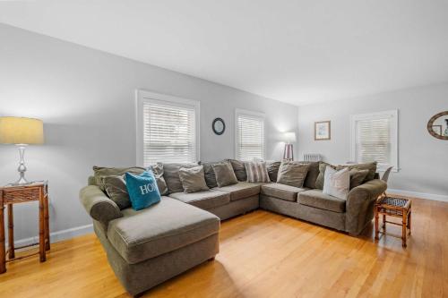 Posezení v ubytování North End Single Family 4 Bed 2 Bath