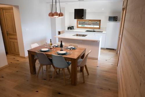 Recently renovated central Morzine apartment