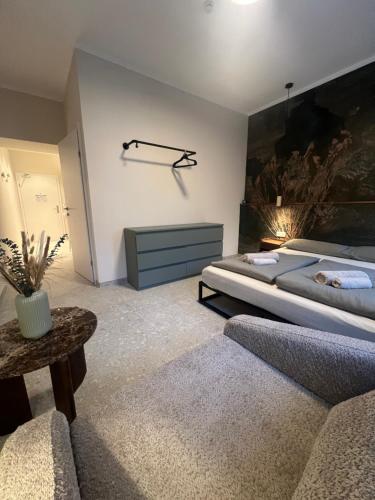 Residence K - Comfy Studio in Historic Townhouse