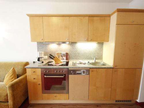 Η κουζίνα ή μικρή κουζίνα στο Apartment Falkner-14 by Interhome