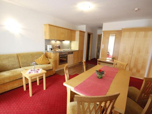 Η κουζίνα ή μικρή κουζίνα στο Apartment Falkner-14 by Interhome