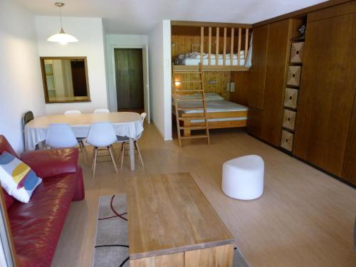 Apartment Ringstrasse Apt 121 by Interhome