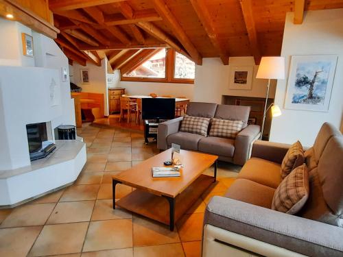 Apartment Chalet Abendrot apARTments-31 by Interhome