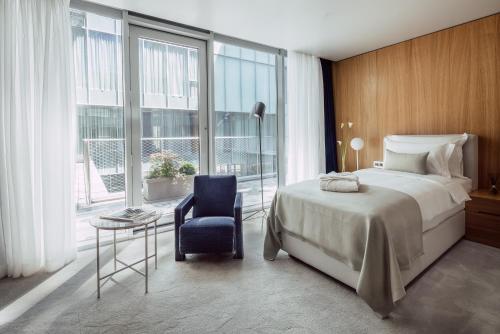 Met Boutique Hotel — Bedroom