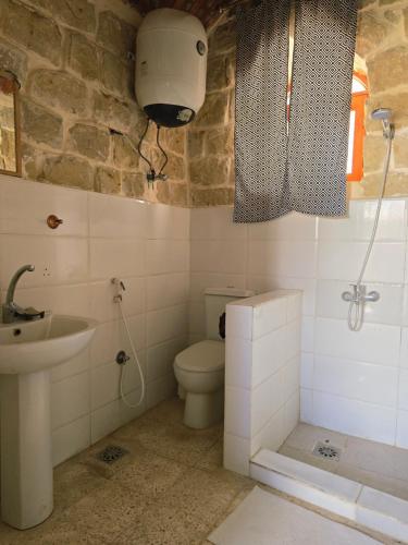 Koupelna v ubytování Fayoum Art Center