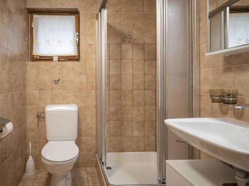Apartment Le Tzanton by Interhome