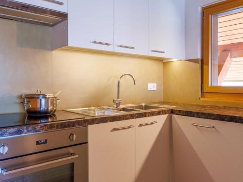 Apartment Hortensia 33 by Interhome