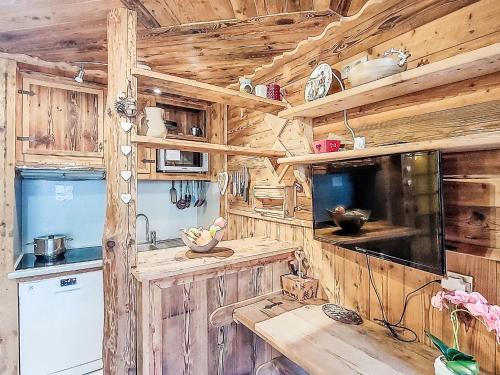 Studio Le Sérac-12 by Interhome