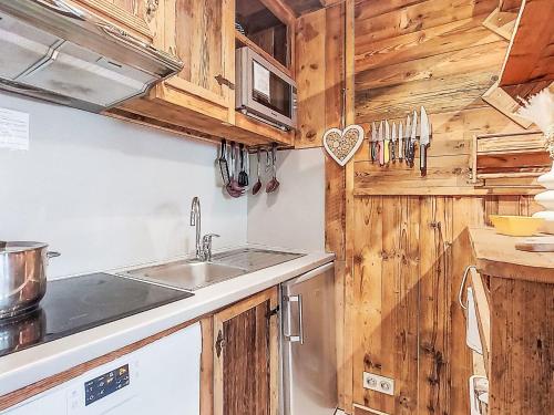 Studio Le Sérac-12 by Interhome