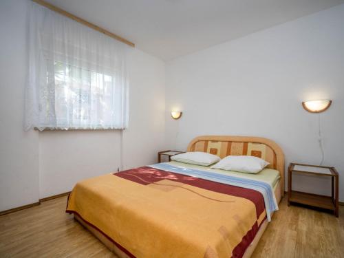 Apartment Hilde Red-3 by Interhome