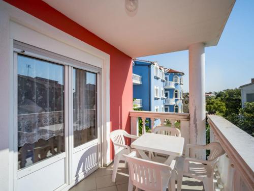 Apartment Hilde Red-3 by Interhome
