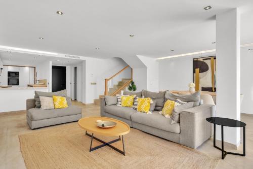 Casa Adriana - Marbellamar Modern Townhouse by Finest Rentals