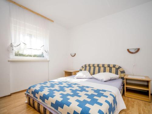 Apartment Hilde Red-2 by Interhome