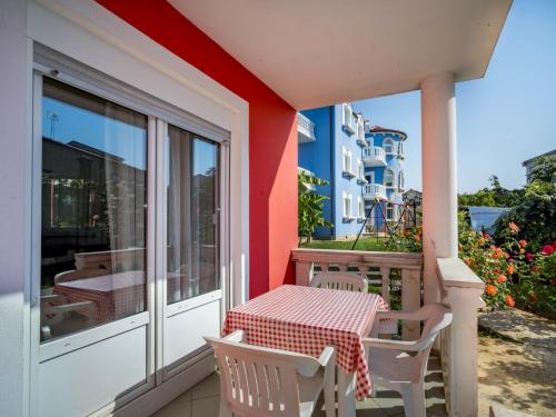 Apartment Hilde Red-2 by Interhome