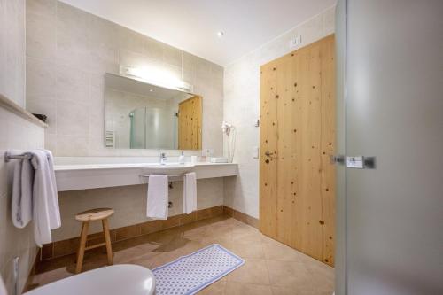 Ένα μπάνιο στο Residence Peter