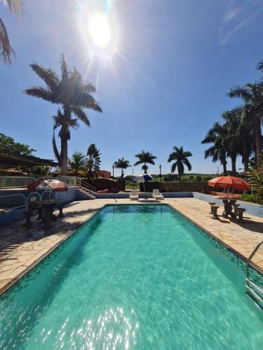 Bazén v ubytování Pousada cores nebo v jeho okolí