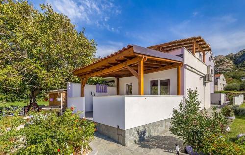 Gorgeous Apartment In Baska With Swimming Pool