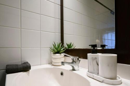 Ένα μπάνιο στο Elegant and cozy Vauban studio