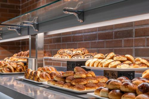 コナクリにあるRoyal Garden Beach Hotelのパン屋