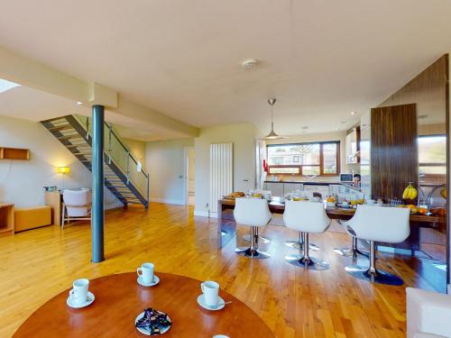 Posezení v ubytování Holiday Home Castlemartyr Lodges - TR4 No 3 - 2 Bed by Interhome