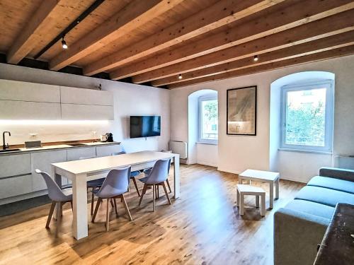 Χώρος καθιστικού στο Apartment l'Isola by Interhome