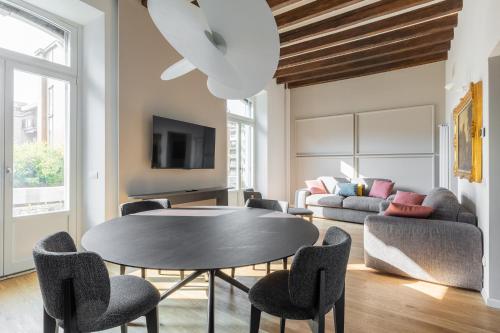 Tricolore - Luxury Apartments By Design Club Collection