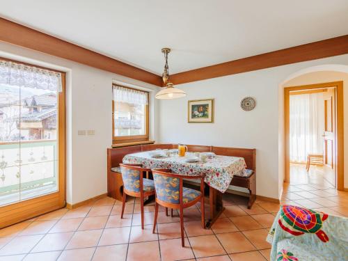 Posezení v ubytování Apartment Ardoney-2 by Interhome