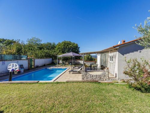Holiday Home Sandra by Interhome