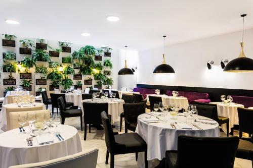 Restoran atau tempat lain untuk makan di Nobile Hotel Copacabana Design