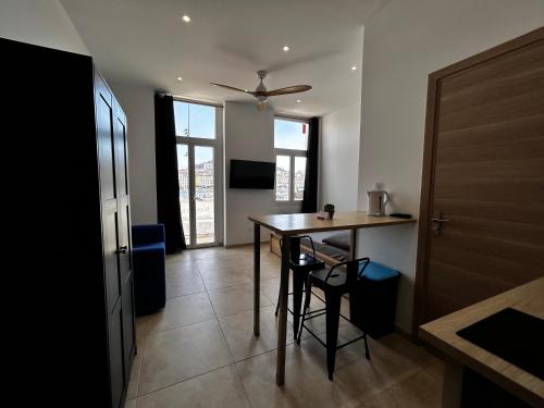 Foto Appartement vue imprenable Vieux-Port et Notre Dame 2